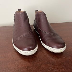 Taos size 8 women’s booties